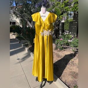 NWT Lan Ting Bride embroidere satin gown - size 18